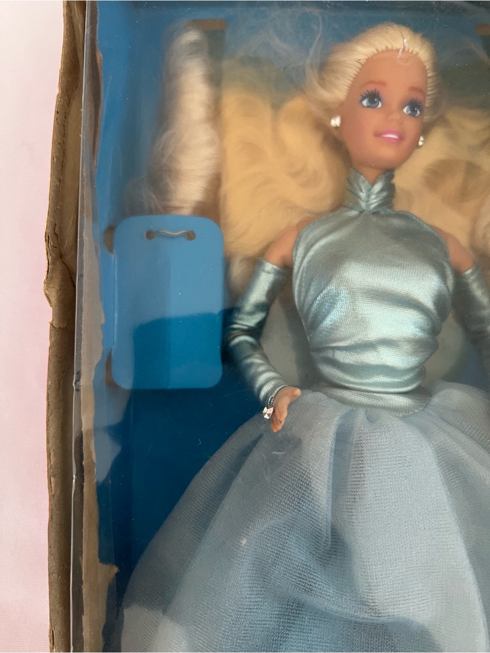 Vintage 1991 Sweet Romance Barbie in Shimmery Pale Blue Ball Gown - Picture 4 of 10